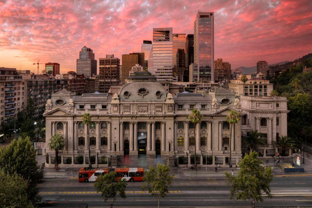 Depto 707 Excelente Ubicacion Metro Sta Lucia, Barrio Paris Londres Centro Santiago 아파트 외부 사진